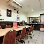 Zen Rooms Basic Near Ktm Sentul