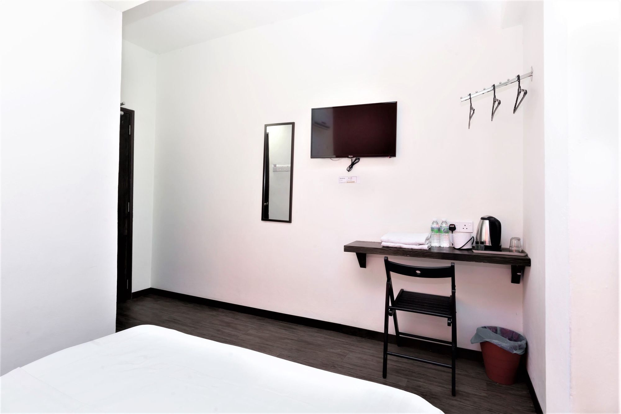 Hotel Zen Basic Near Ktm Sentul 3*